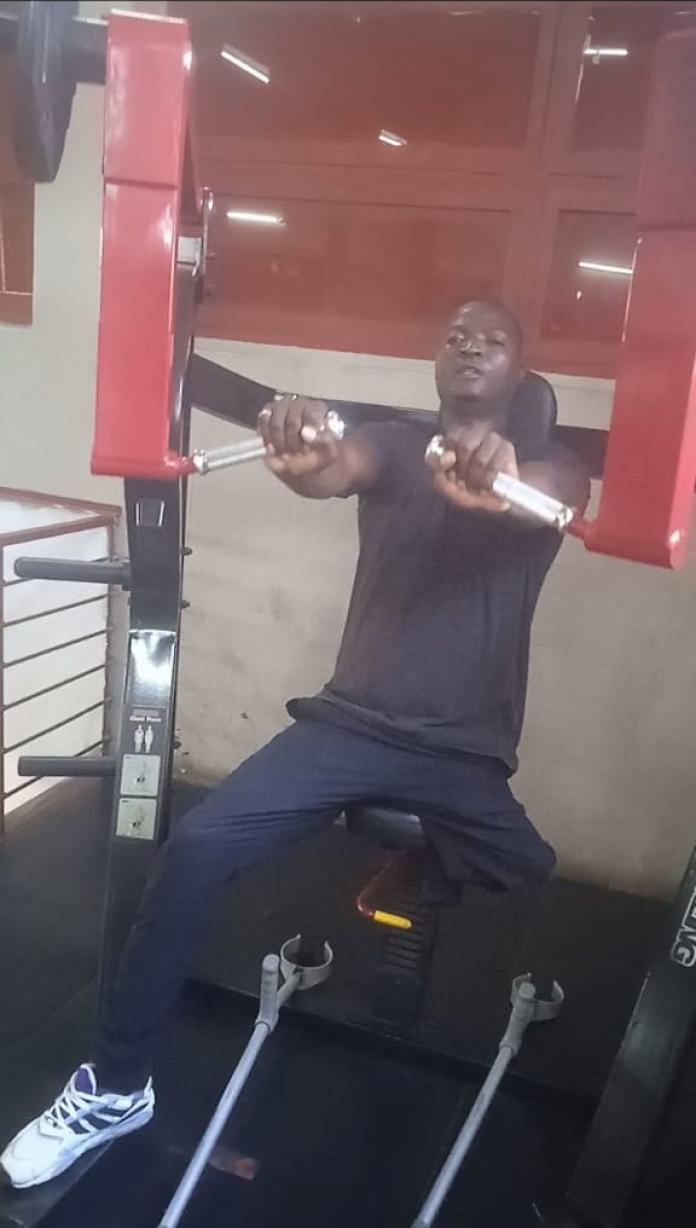 Ilidio Arnaldo Chongo prepares to train.
