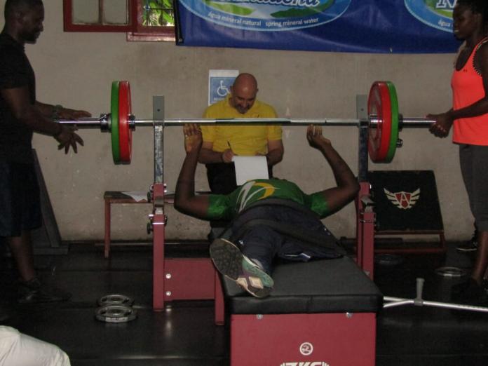 Chongo prepares for a bench lift.
