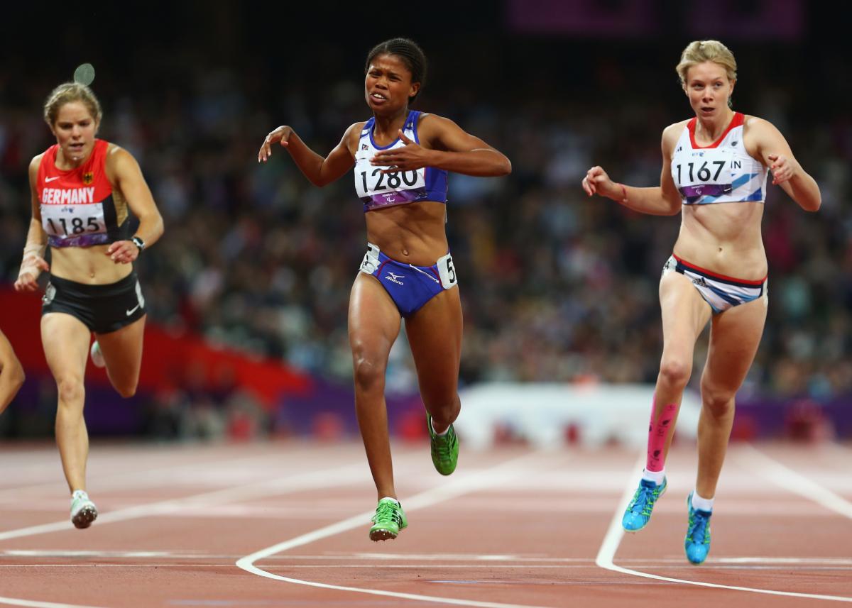 Johanna Benson wins the London 2012 200m T37.