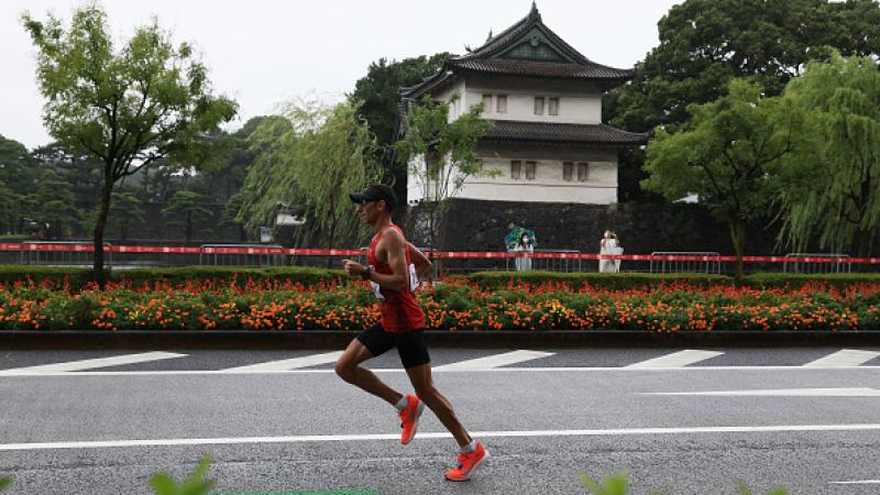 Chentouf on the Tokyo marathon course.